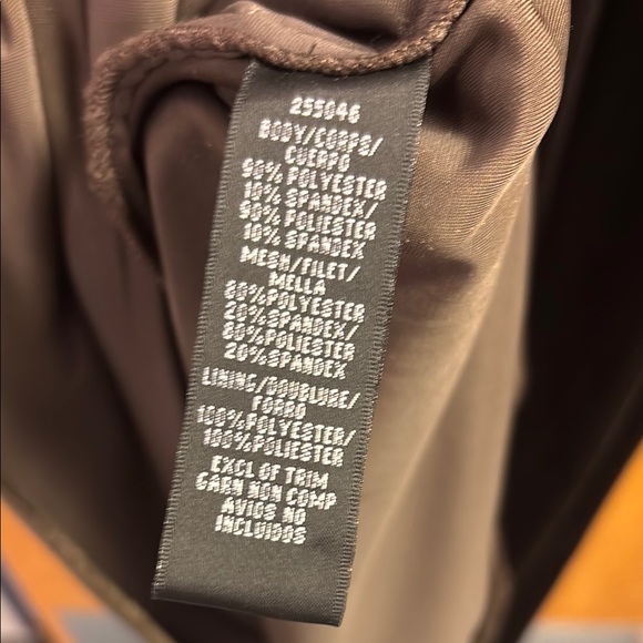 Elegant Chocolate Brown Evening Gown Velvet and beaded - Picture 6 of 7